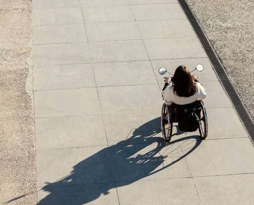 Descubre el rol del peritaje psicológico en el procedimiento de provisión de apoyos según la Ley 8/2021 en España. Evaluación de autonomía y capacidad.
